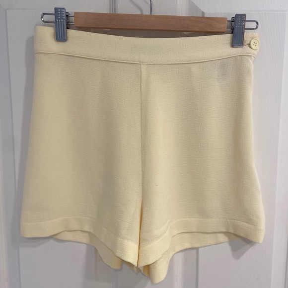 American Apparel high-waisted shorts - Picture 1 of 2